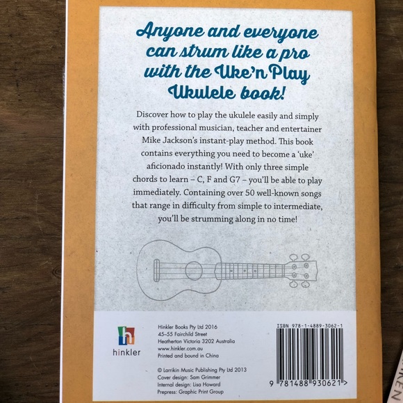 Books - Picture 4 of 7